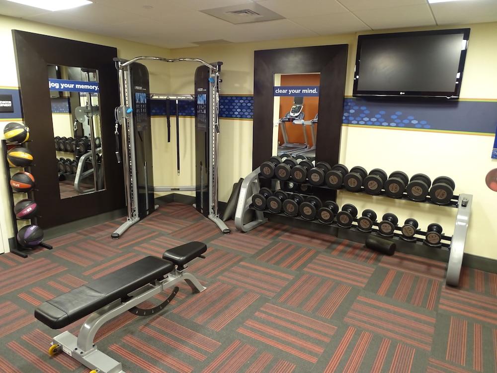 Hampton Inn & Suites Madison - West Экстерьер фото
