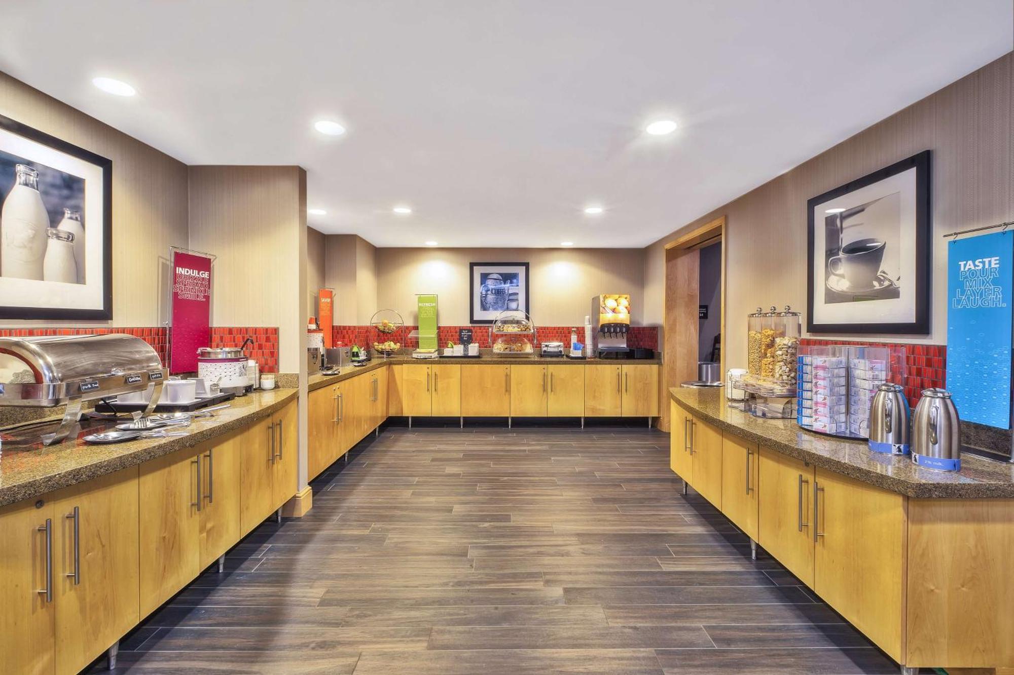 Hampton Inn & Suites Madison - West Экстерьер фото