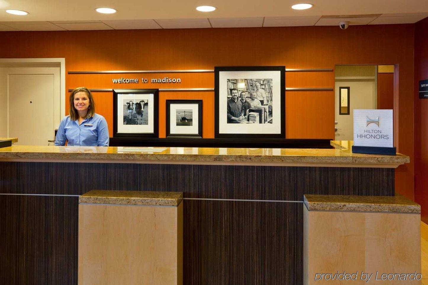 Hampton Inn & Suites Madison - West Интерьер фото