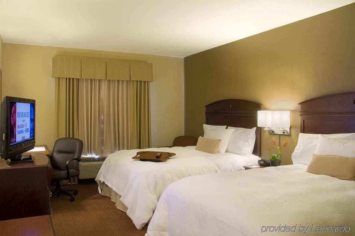 Hampton Inn & Suites Madison - West Экстерьер фото